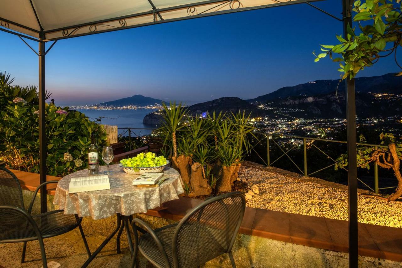 Villa Monica B&B Sorrento Eksteriør billede